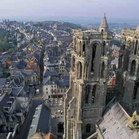 : Privee Au Pied De La Cathedrale Apartment