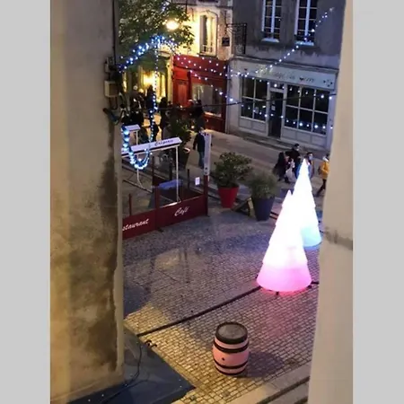 : Privee Au Pied De La Cathedrale * Laon