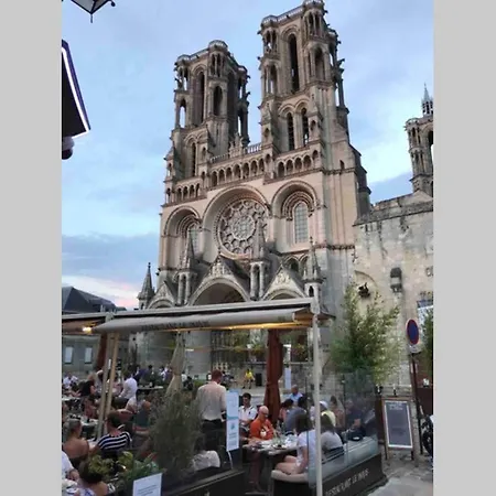 : Privee Au Pied De La Cathedrale Apartment *